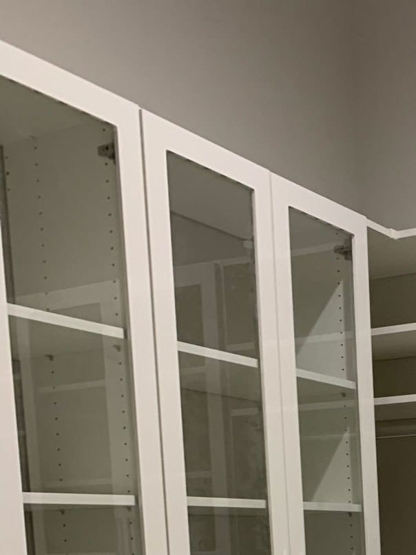 Glass-front upper cabinets